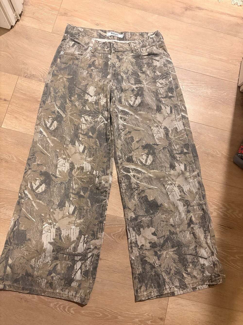Refrain Los Angeles Camouflage Leafy Print Baggy Wide Leg Jeans Size 5/27